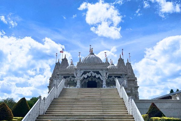 A Marvel of Hindu Architecture: The Shri Swaminarayan Mandir in Neasden